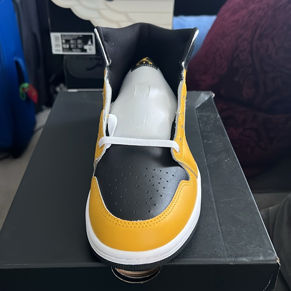 Air Jordan bundle - Picture 7 of 9